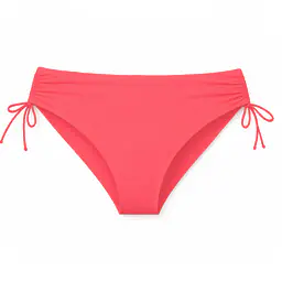 Figi kąpielowe Coral 20006 marki MEDIOLANO to stylowy dół od bikini, który doskonale łączy minimalizm z kobiecą elegancją. Intensywny koralowy kolor pięknie podkreśla opaleniznę i nadaje letniej stylizacji świeżości oraz wyrazistości.
Klasyczny krój z wiązaniami po bokach pozwala na idealne dopasowanie do sylwetki, zapewniając komfort i swobodę ruchów. Regulowane troczki umożliwiają indywidualne dopasowanie wysokości oraz obwodu, co sprawia, że model świetnie układa się na ciele.
Wysokiej jakości materiał (80% poliamid, 20% elastan) jest elastyczny, trwały i odporny na działanie chloru oraz promieni UV. Figi Coral 20006 to idealne uzupełnienie biustonosza z tej samej linii, tworząc spójny i modny komplet plażowy.
 
 
Skład surowcowy: 80% Poliamid, 20% Elastan